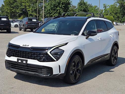 Glacial White Pearl 2025 Kia Sportage X-Line