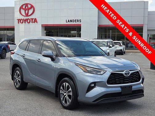 2022 Toyota Highlander Hybrid XLE