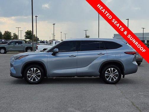 2022 Toyota Highlander Hybrid XLE
