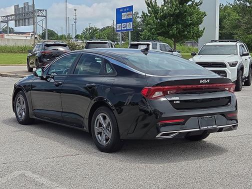 Ebony Black 2023 Kia K5 LXS