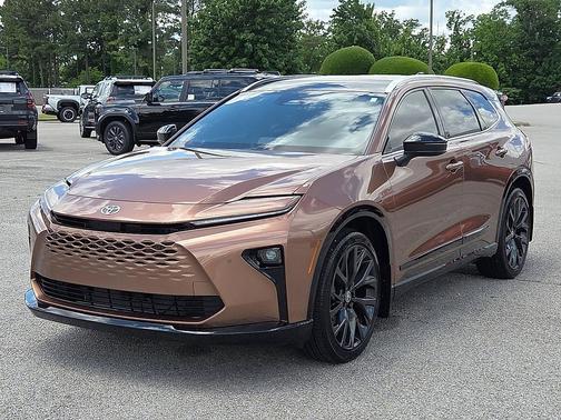 Bronze Age 2025 Toyota Crown Signia Limited