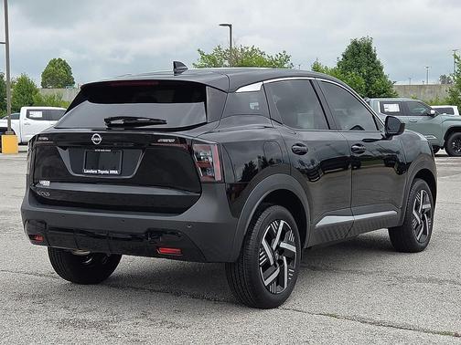 Super Black 2025 Nissan Kicks SV