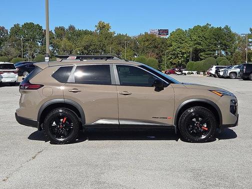 2025 Nissan Rogue Rock Creek