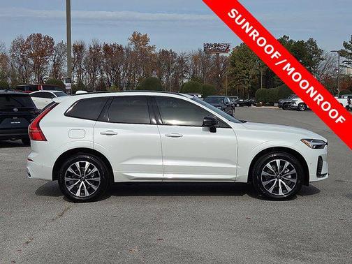 2024 Volvo XC60 B5 Plus Dark Theme