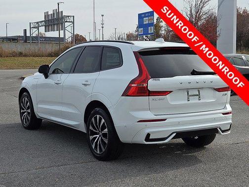 2024 Volvo XC60 B5 Plus Dark Theme