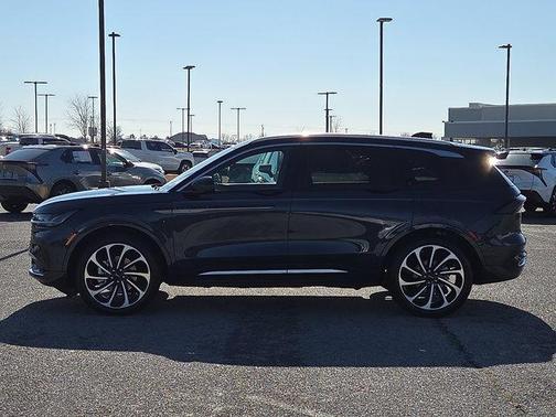 2024 Lincoln Nautilus Black Label