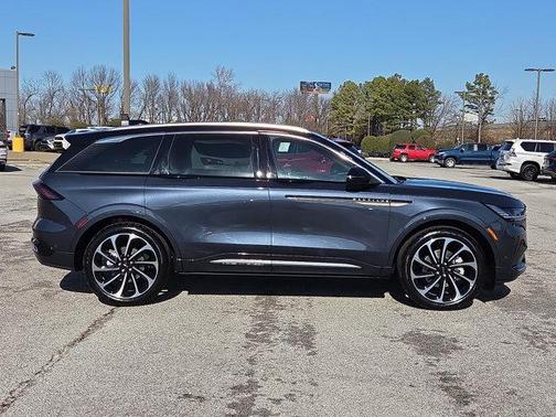 2024 Lincoln Nautilus Black Label