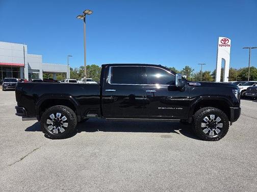 2024 GMC Sierra 2500 Denali