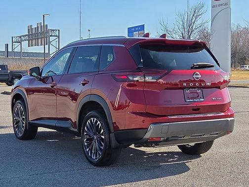 2025 Nissan Rogue SL