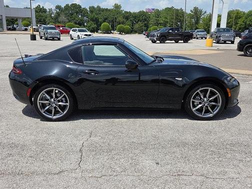 2023 Mazda MX-5 Miata RF Grand Touring
