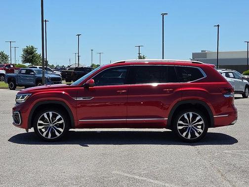 Aurora Red Metallic 2023 Volkswagen Atlas 3.6L SEL Premium