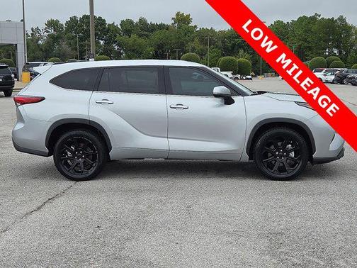 2022 Toyota Highlander L