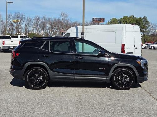 2024 GMC Terrain AWD AT4