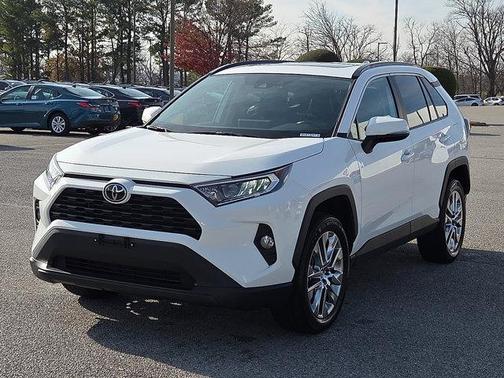 2020 Toyota RAV4 XLE Premium
