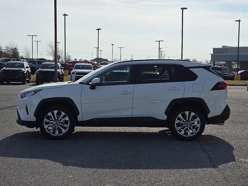 2020 Toyota RAV4 XLE Premium