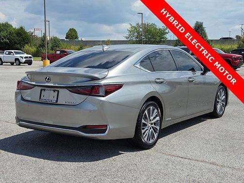 2021 Lexus ES 300h Base