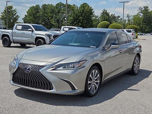2021 Lexus ES 300h Base