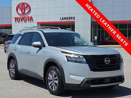 Brilliant Silver Metallic 2023 Nissan Pathfinder SL 4WD