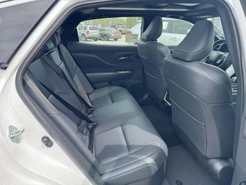 2025 Toyota Crown Platinum