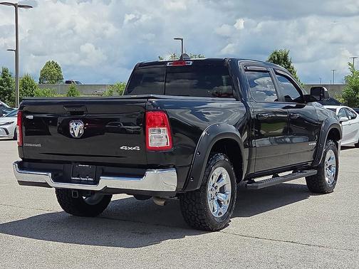Diamond Black Crystal Pearlcoat 2021 RAM 1500 Big Horn/Lone Star