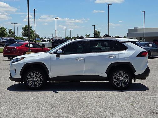 Wind Chill Pearl 2024 Toyota RAV4 Hybrid Limited