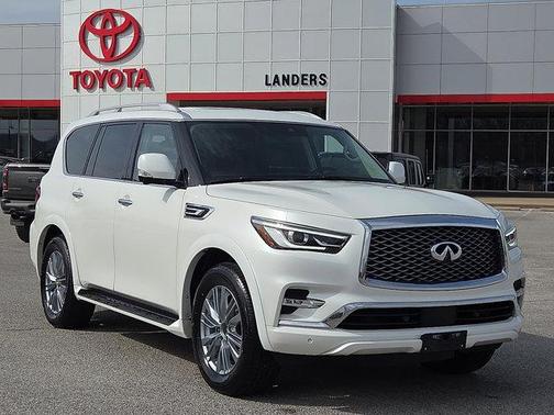 2024 INFINITI QX80 Luxe