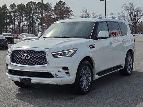 2024 INFINITI QX80 Luxe