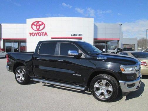 Photo 1 of 26 of 2020 RAM 1500 Laramie