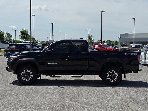 Black 2023 Toyota Tacoma TRD Sport