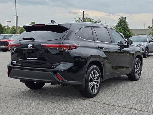 2024 Toyota Highlander XLE