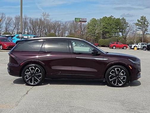 2025 Lincoln Nautilus Reserve