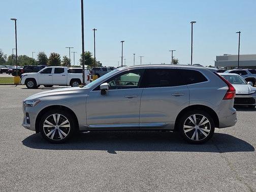 2022 Volvo XC60 B6 Inscription