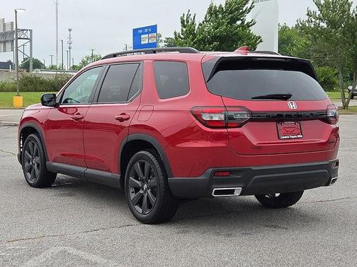 Radiant Red Metallic II 2025 Honda Pilot Sport