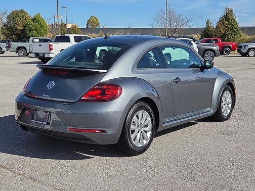 2018 Volkswagen Beetle 2.0T S