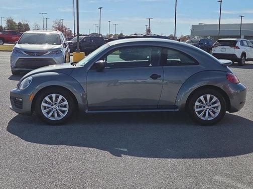 2018 Volkswagen Beetle 2.0T S