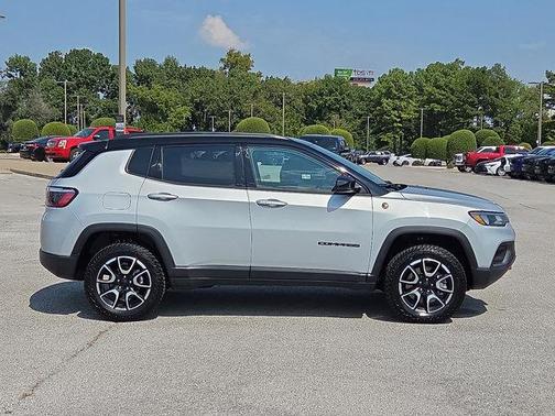 2024 Jeep Compass Trailhawk