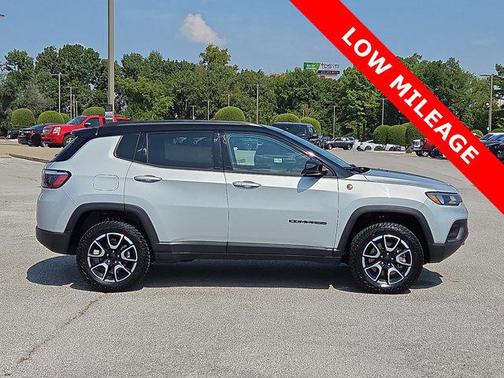 2024 Jeep Compass Trailhawk