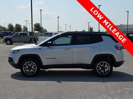 2024 Jeep Compass Trailhawk