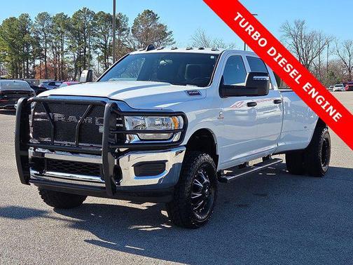 2024 RAM 3500 Tradesman Crew Cab 4x4 8' Box