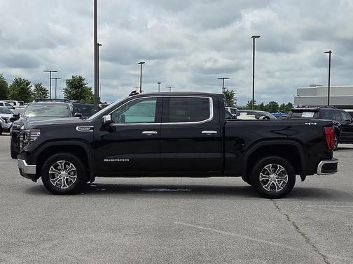 Onyx Black 2024 GMC Sierra 1500 SLT