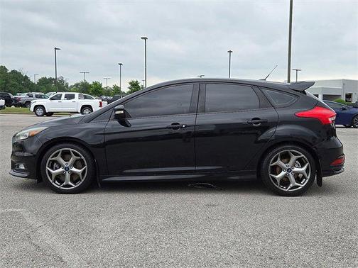 2017 Ford Focus ST
