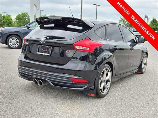 2017 Ford Focus ST ST