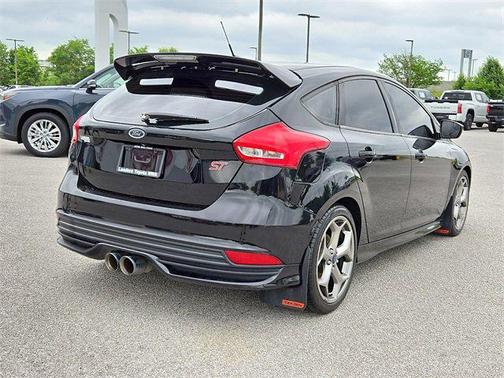 2017 Ford Focus ST