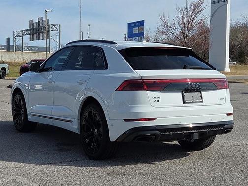 2025 Audi Q8 55 Prestige
