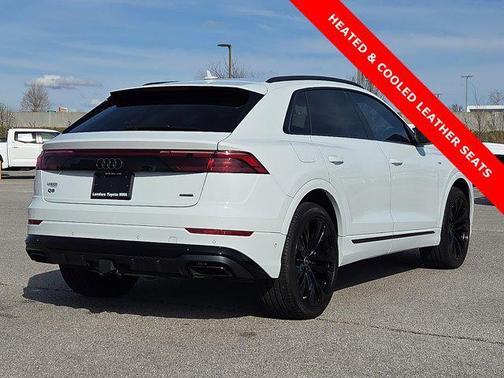 Glacier White Metallic 2025 Audi Q8 55 Prestige