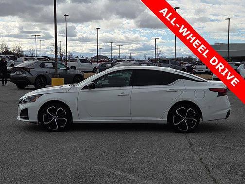 2024 Nissan Altima SR Intelligent AWD