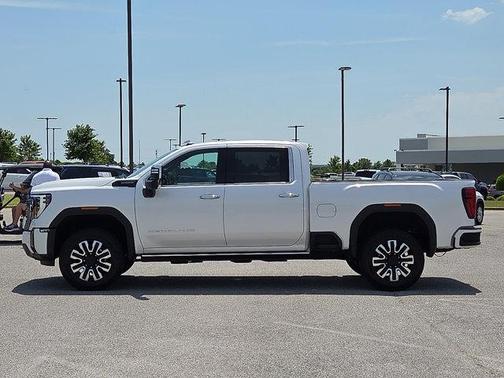 White Frost Tricoat 2024 GMC Sierra 3500 Denali