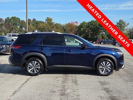2024 Nissan Pathfinder SL 4WD