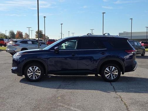 2024 Nissan Pathfinder SL 4WD