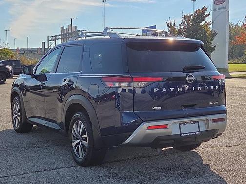 2024 Nissan Pathfinder SL 4WD